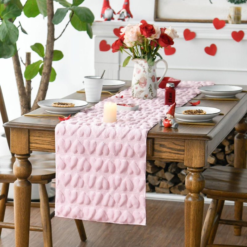 Artoid Mode Soft Plush Faux Fur Jacquard Heart Valentine's Day Table Runner Seasonal Kitchen Dining Table Decoration For Home Party Decor