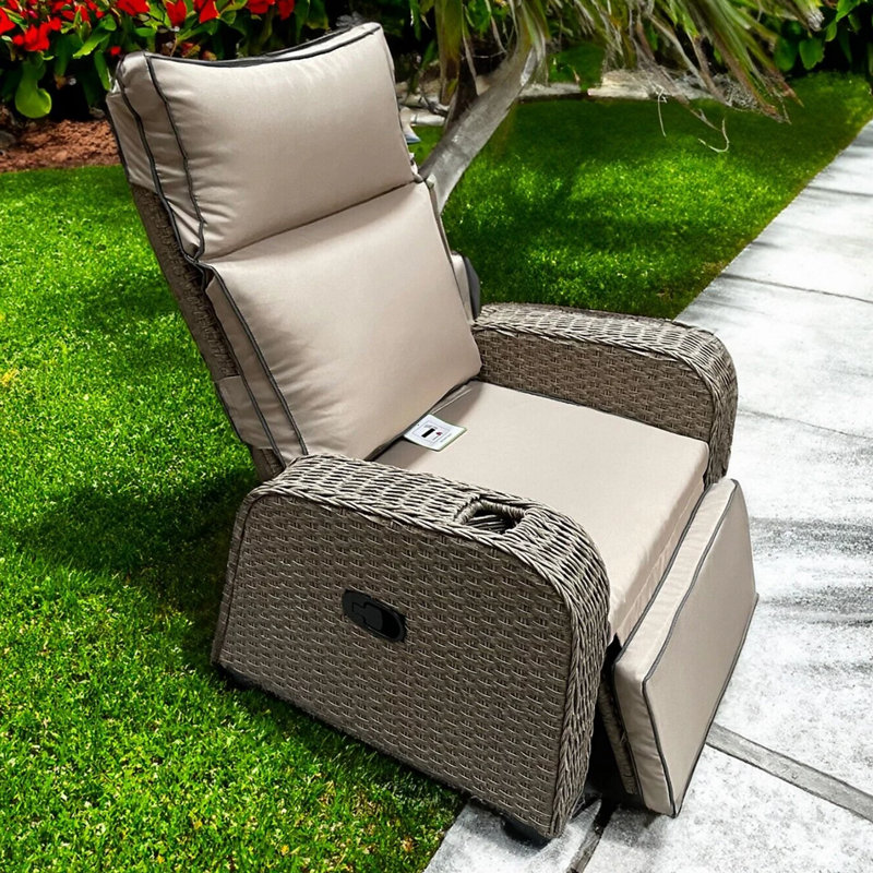 Outdoor Lounge Chair