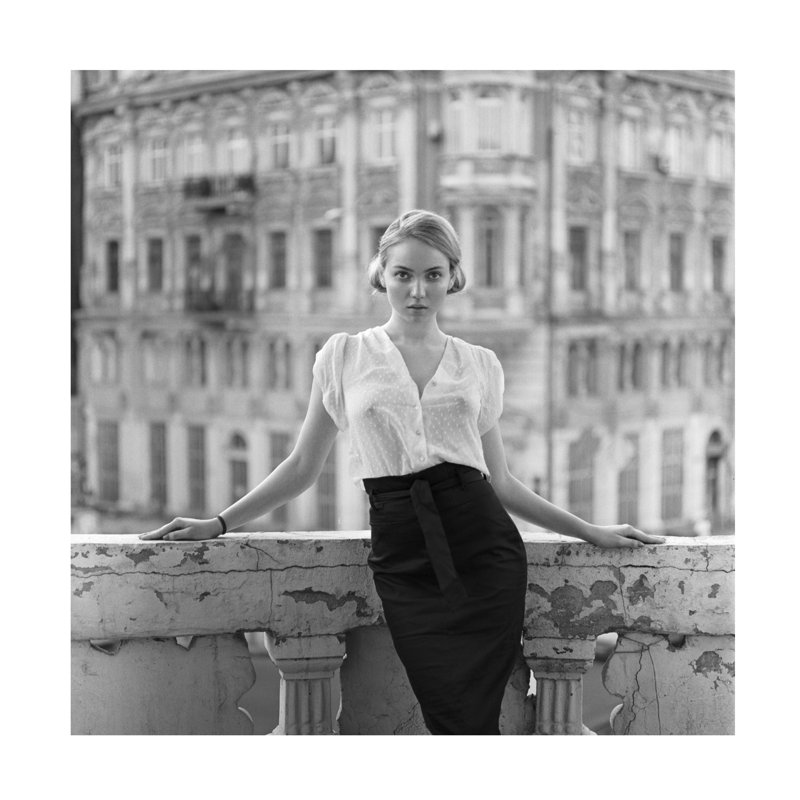 Art sur toile Yurii Knilinichenko Elegance, H 14 po x l 14 po x P 2 po