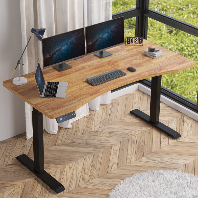 Bureau pour travailler debout courbé à hauteur réglable à deux moteurs Latysha, Naturel/noir, H 45 po x l 63 po x P 30 po