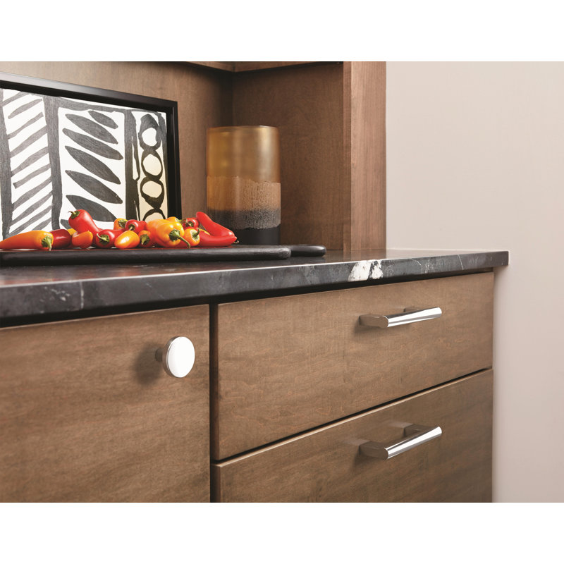 Poignée d'armoire chromée polie d'un centre à l'autre de 3-3 / 4 po (96 mm) Versa - paquet de 25, Chrome poli, 3 3/4"