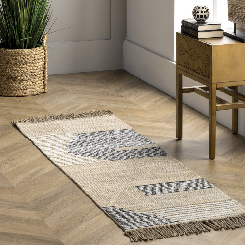 Decarlo Handmade Hand Hooked Jute Beige/White/Black Rug, Runner 2' x 6'