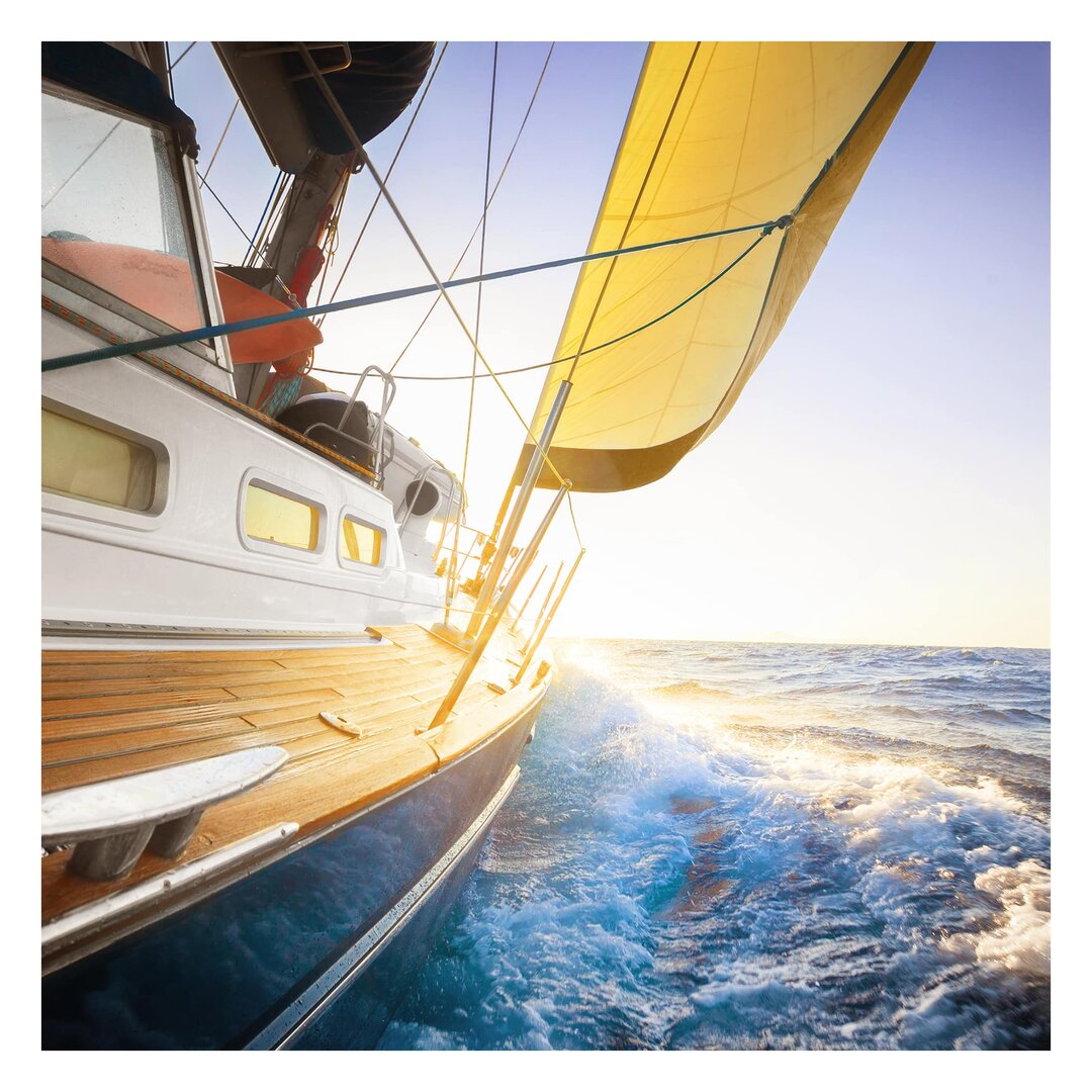 Strukturierte Tapete Sailing Boat on Blue Sea in the Sunshine 1,92 m x 192 cm