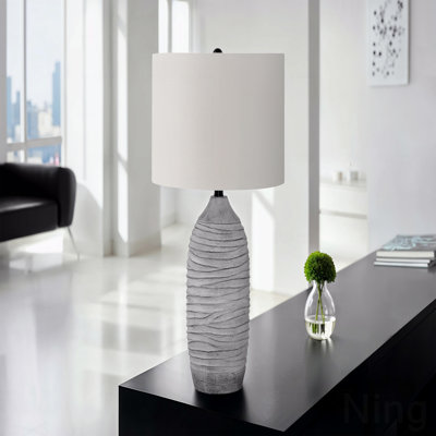 Lampe de table - H 27 po, résine grise