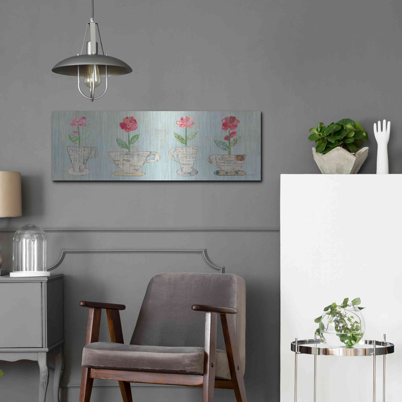 «Teacup Floral V» par Courtney Prahl, H 12 po x l 36 po