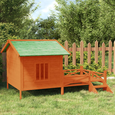 Glastbury Wood Dog House