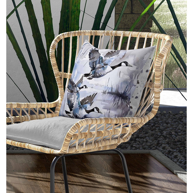 Coussin intérieur / extérieur Three Geese, Gris, Carré 16 po