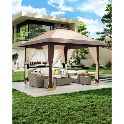13 x 13 pi avec moustiquaire. Double ventilation sur le toit. 3 réglables en hauteur