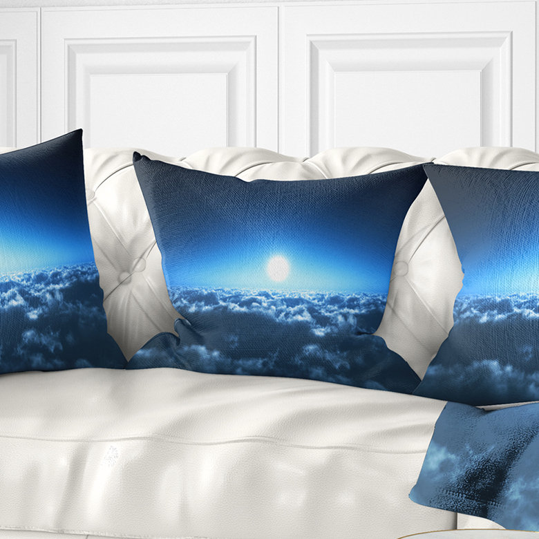 Vol de nuit au-dessus des nuages - coussin à imprimé paysage, 16 po x 1 po, Carré