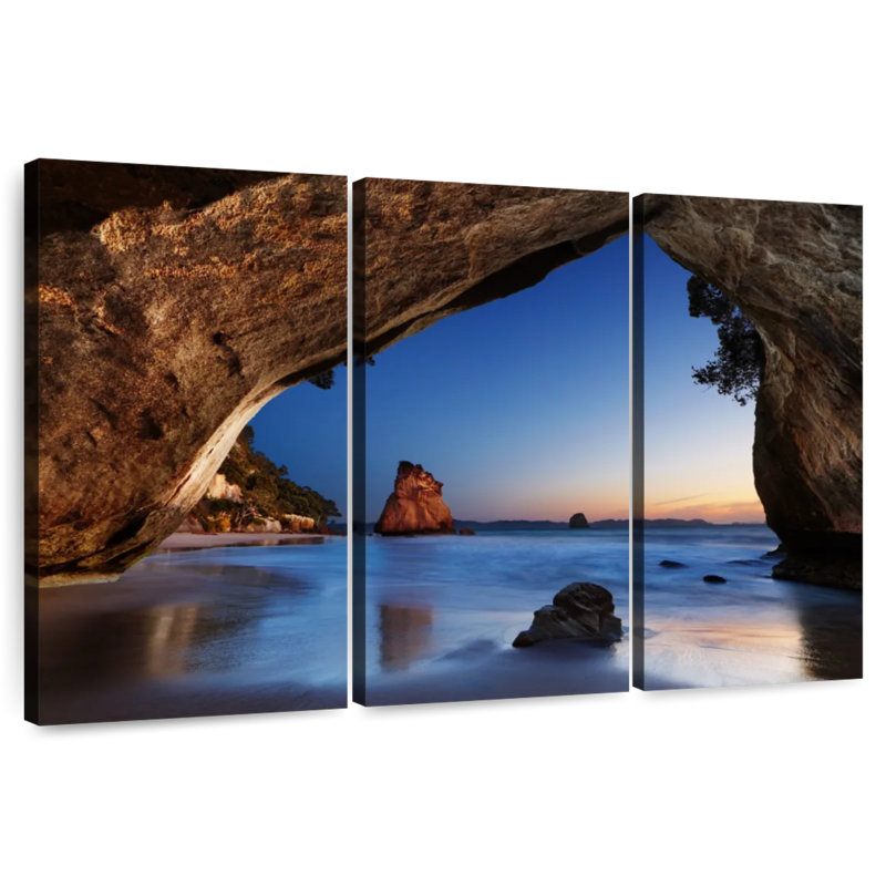 Plage de la cathédrale de Gillard, H 20 po x l 33 po