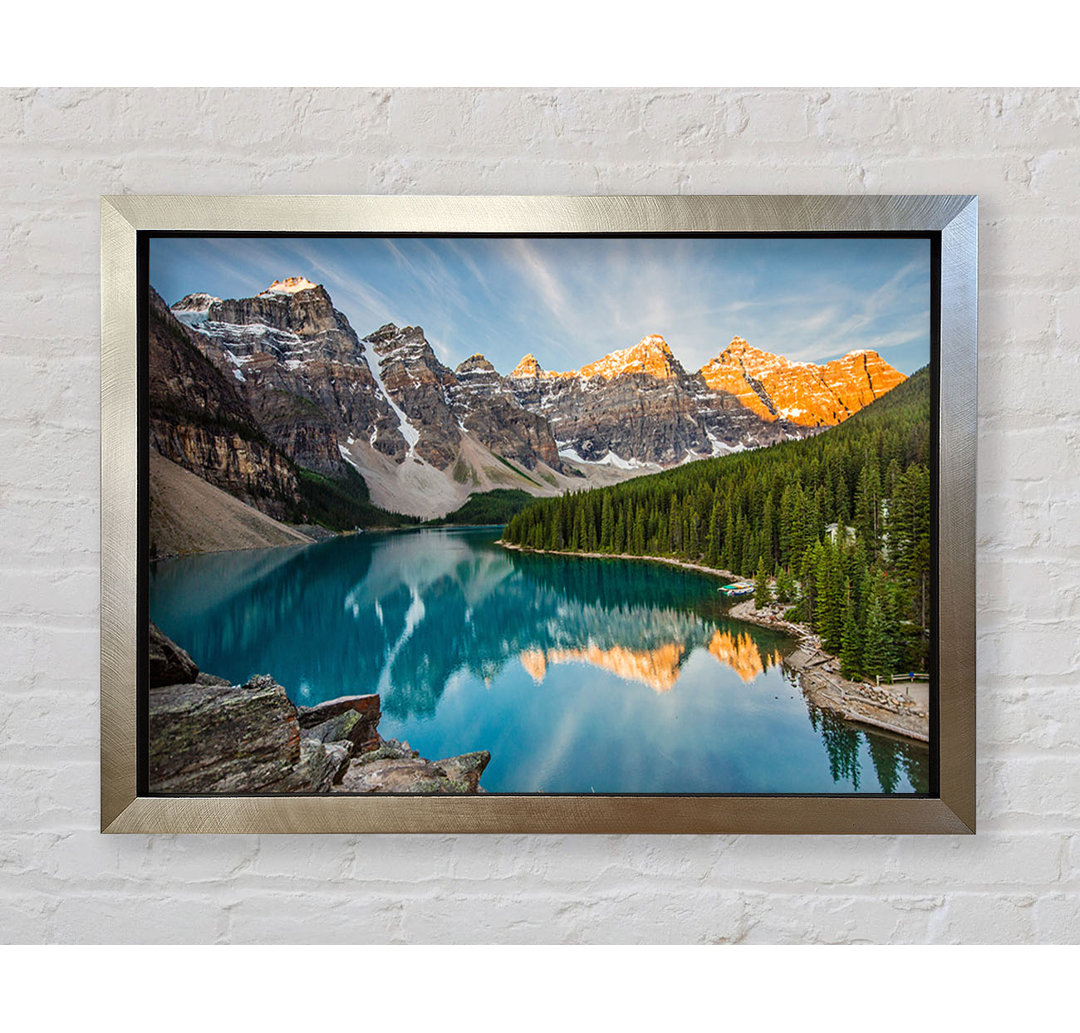 Crystal Clear Lake In The Mountain Range von Gerahmter Druck