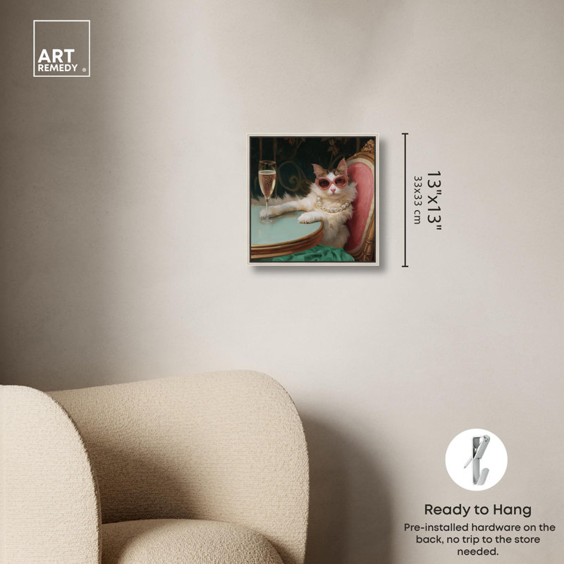 «Kitty Glam Drink», impression sur toile par Art Remedy, H 13 po x l 13 po, Cadre argenté