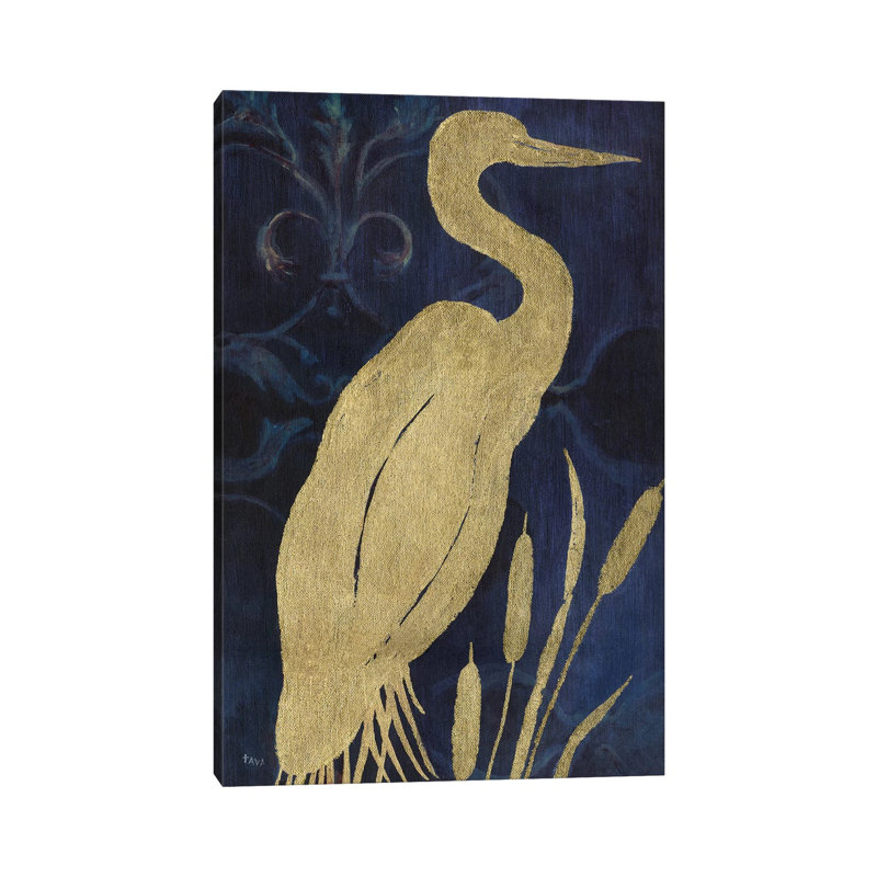 «Egret on Indigo I» par Tava Studios - peinture sur toile tendue, H 60 po x l 40po x P 1,5 po