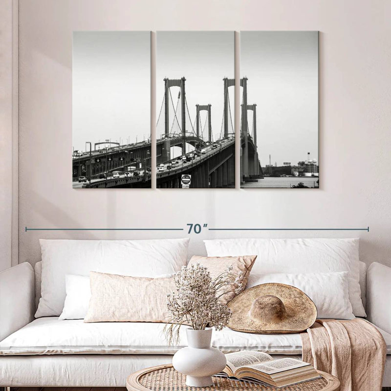 Lilie Delaware Bridge Monochrome, 32" H x 50" W