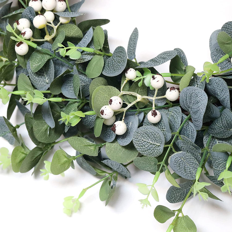 Couronne d'eucalyptus vert faite à la main en fausse pulpe de 18 po Ansuma