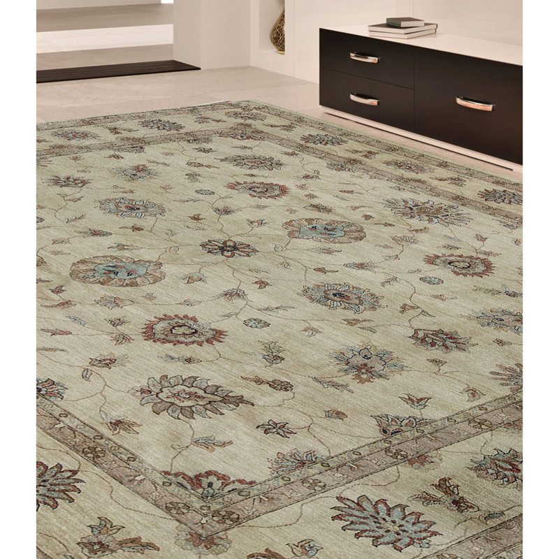 Cornwall Wool Oriental Area Rug in Beige/Brown