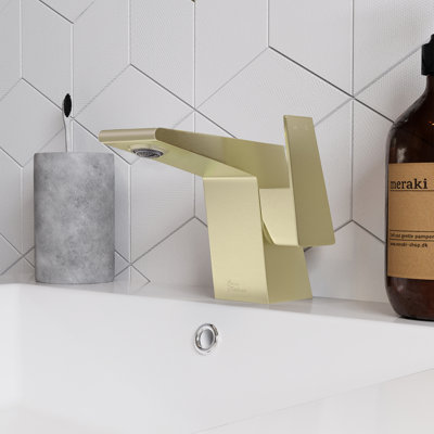 Carre Single Hole Bathroom Faucet