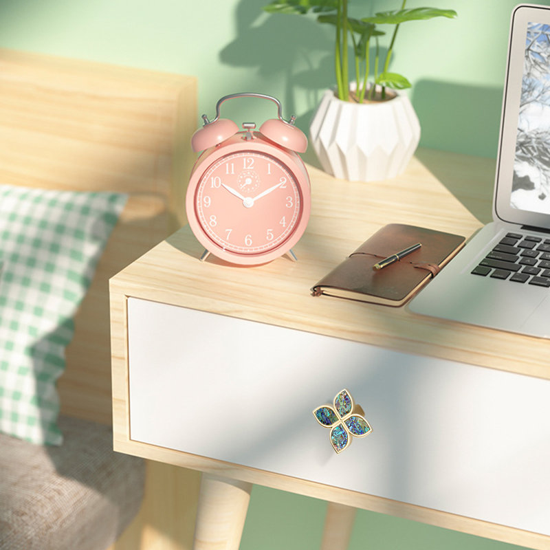 mother of pearl cabintes knobs