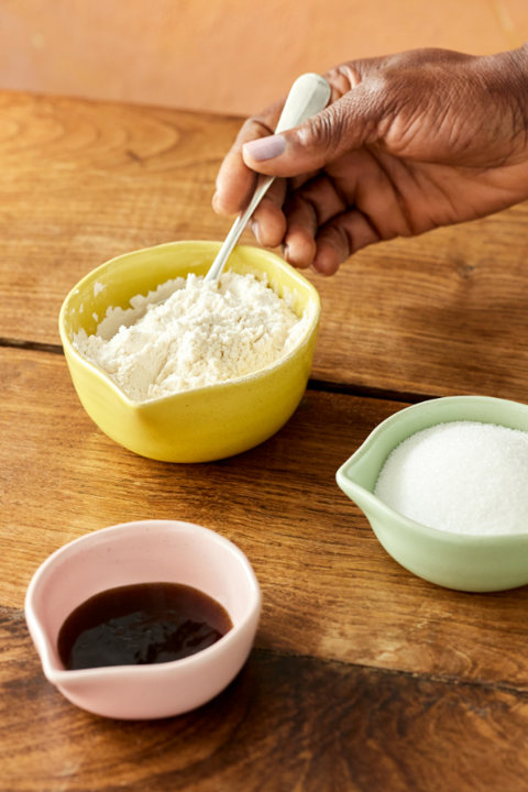 Big Love Pinch-Me Pots