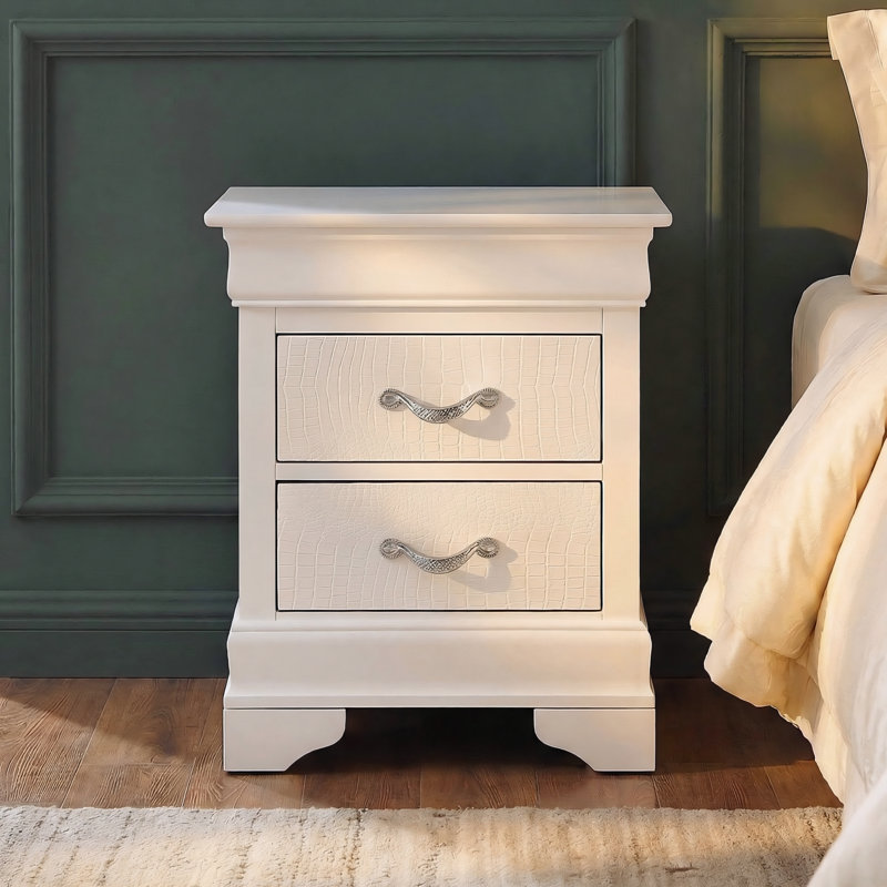 Eslov White Pearl Nightstand, White Pearl
