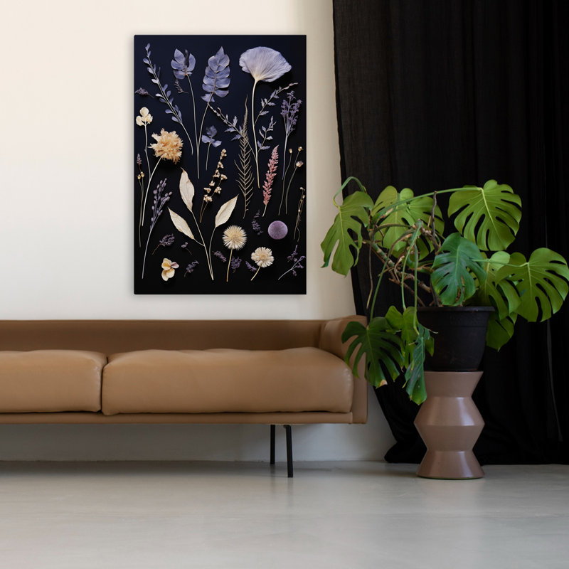 Améthyste nuit pressée de fleurs II - arrangement botanique de fleurs séchées contemporaines, H 48 po x l 32 po