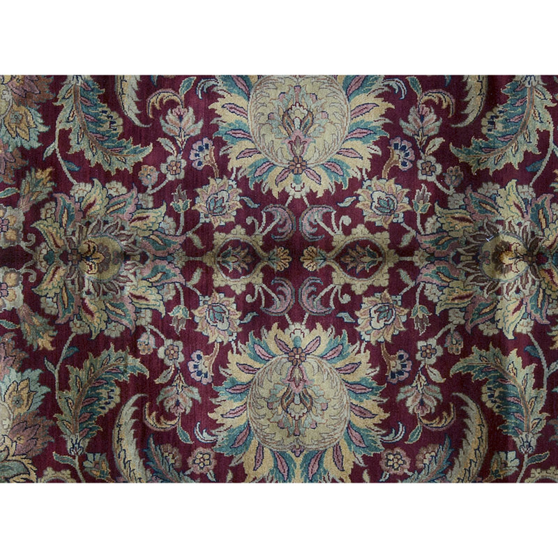 Tapis rouge et or de haute qualité noué à la main