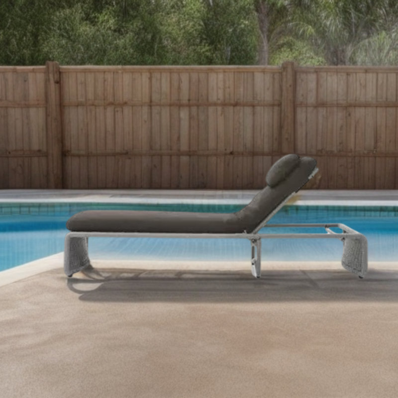 Outdoor Lounger Waterproof Fabric Aluminum Frame Outdoor Chaise Lounge , Cushion Included