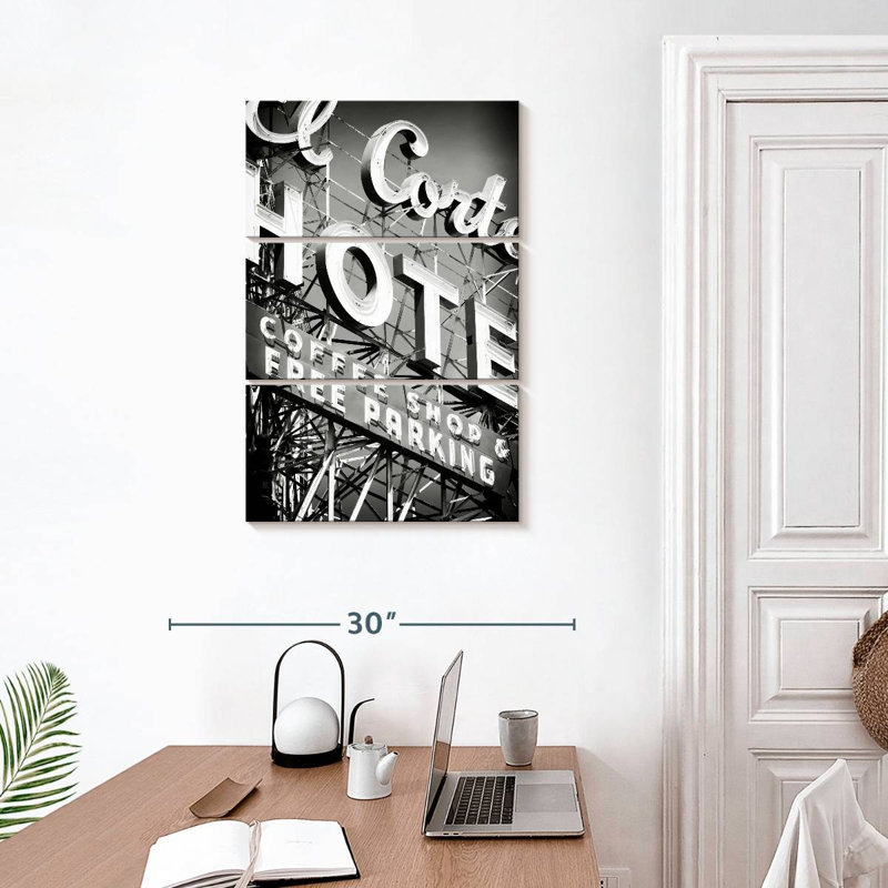 Enseigne d'hôtel Sirci Vegas, H 32 po x l 20 po