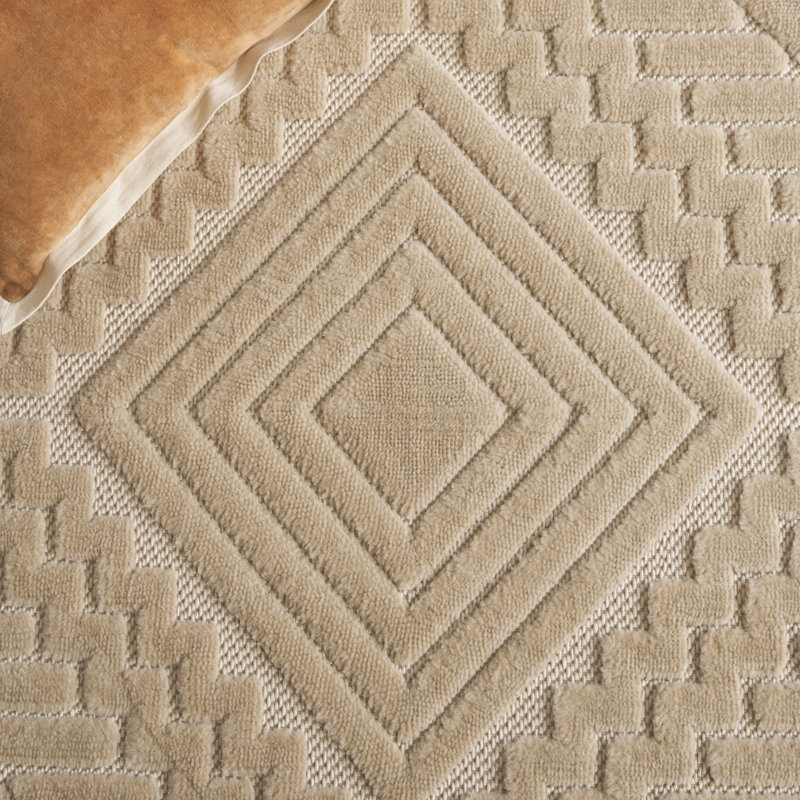 Beige Geometric Patterned Synthetic Area Rug, 5'3" x 7'6"