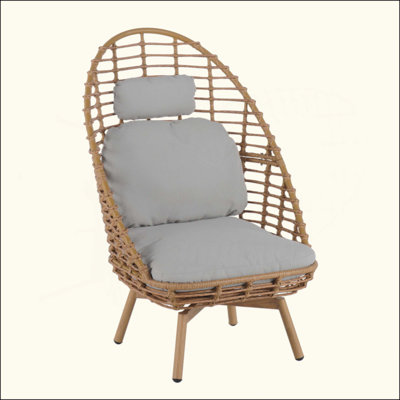 Chaise longue pivotante d'extérieur en osier à haut dossier, faux rotin et coussin