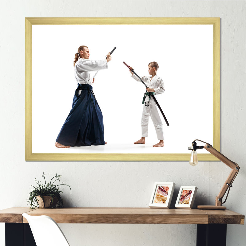 Impression d'arts martiaux, formation d'un adolescent sur toile, Cadre doré simple, H 24 po x l 32 po x P 1 po
