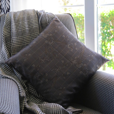 Housse et insert de coussin intérieur / extérieur carré 100% satin Doletha