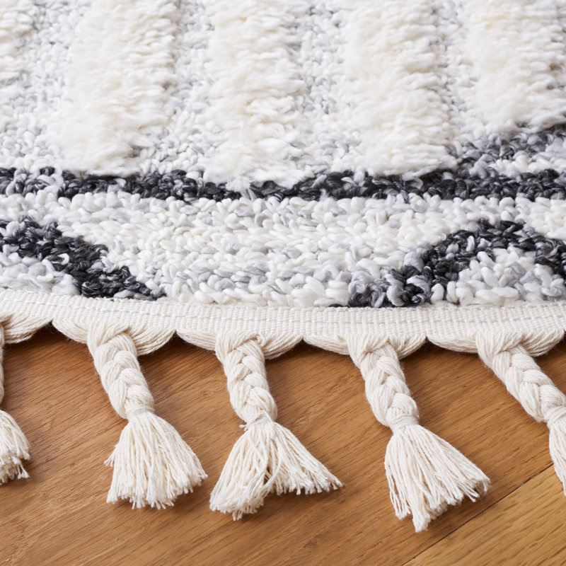Moroccan Tassel Shag Performance Southwestern Rug, Round 6'7"