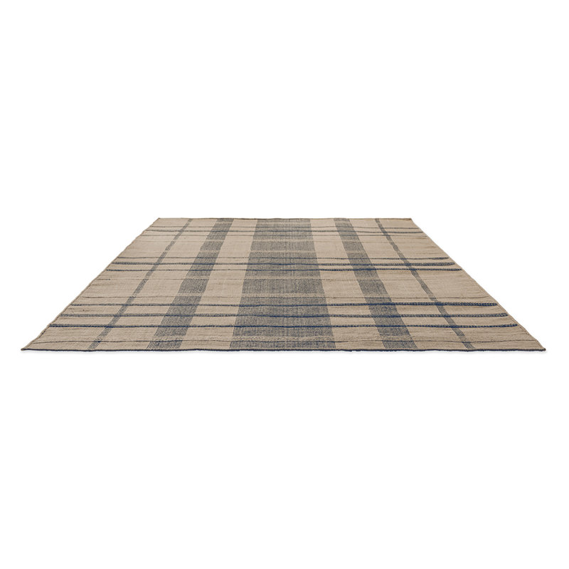 Zona Outdoor Plaid Area Rug in Beige/Navy, Rectangle 5'3" x 7'6"