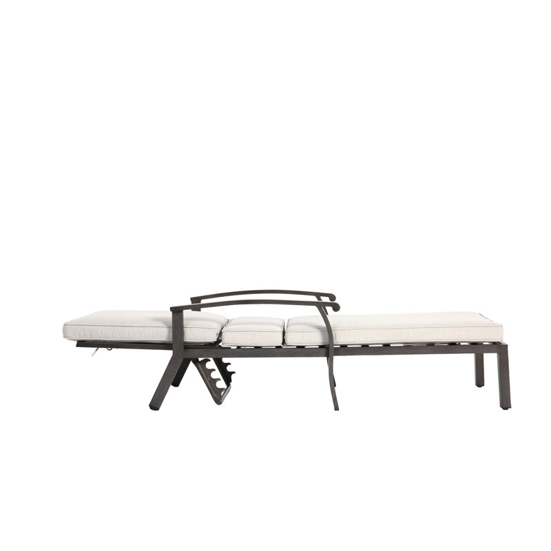 Chaise longue en fonte d'aluminium, Beige