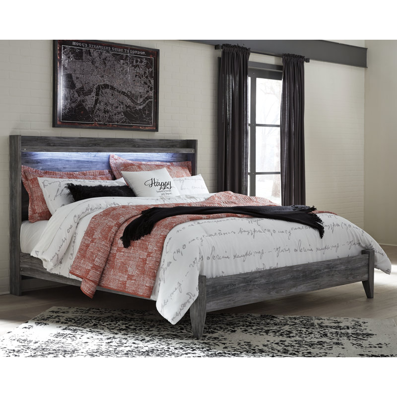 Hucksley King Panel Bed