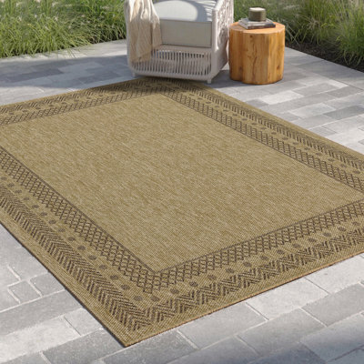 Tapis intérieur / extérieur 5 pi 3 po x 7 pi 3 po