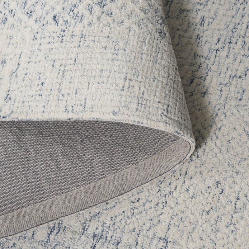 Armittie 223 Area Rug In Ivory / Blue, Rectangle 5' x 8'