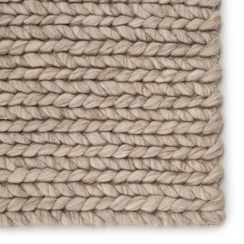 Checotah Handmade Wool Gray Area Rug, Rectangle 2' x 3'