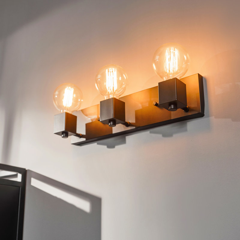 Éclairage pour salle de bain 3 lumières noir mat 18 po Jaquae