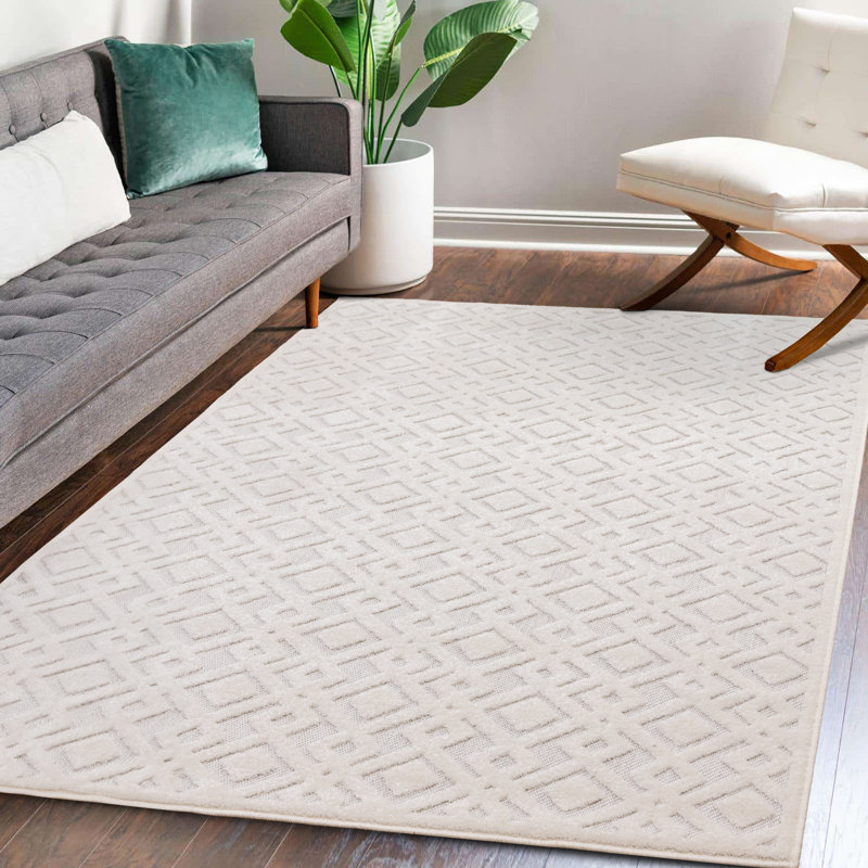 Kozlov Geometric Machine Woven Polypropylene Area Rug in Cream, Rectangle 7'10" x 10'6"