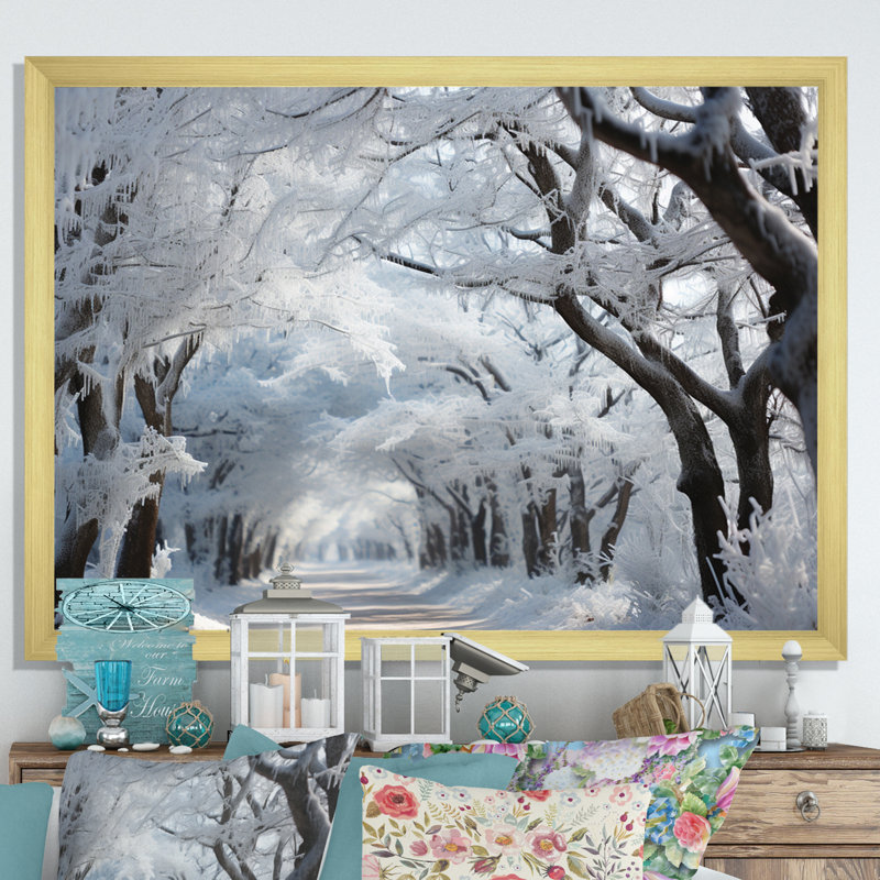 Winter Frosty Forest I, reproduction d'art sur toile, H 34 po x l 44 po x P 1,5 po, Cadre doré à une seule photo