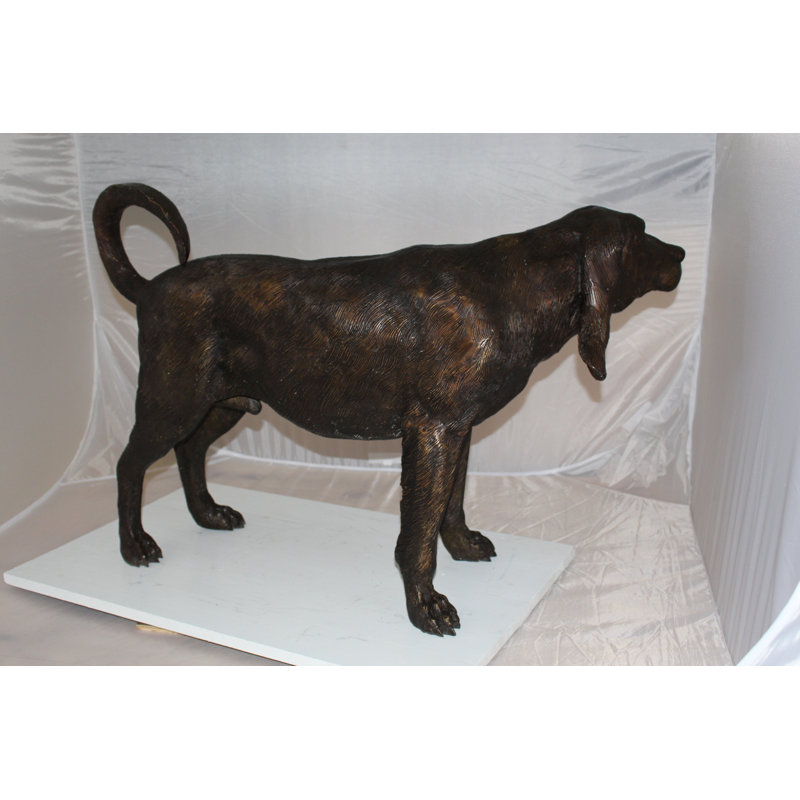 Statue chien Neasa Hound