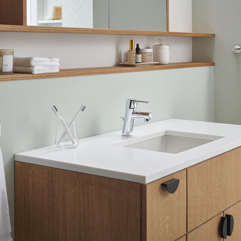 Concetto™ Single Hole Bathroom Faucet, Chrome, Drain Assembly Included: Yes