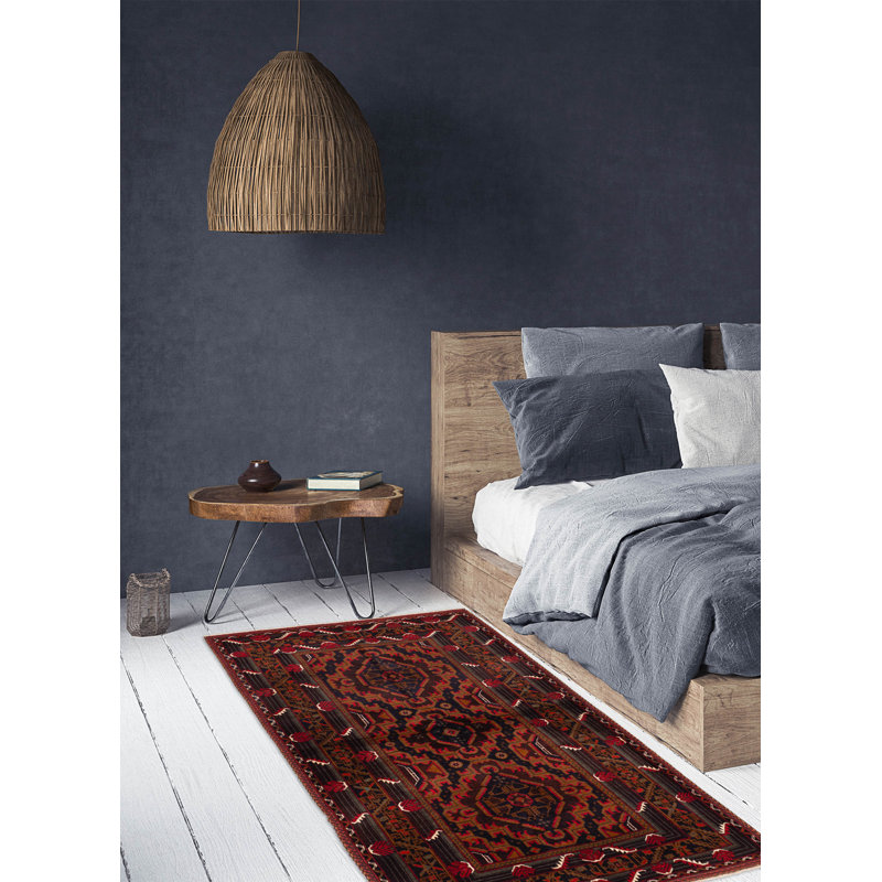 Tapis brun Teimani 4 pi 1 po x 7 pi 5 po