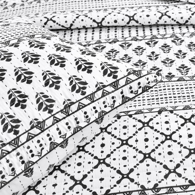 Willards Scandinavian Geometric Shapes Quilt, Black/White, King Quilt + 2 Shams