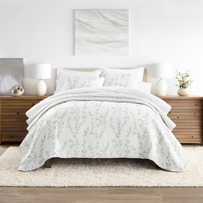 Light Gray and White Reversible Microfiber Quilt Set with Shams