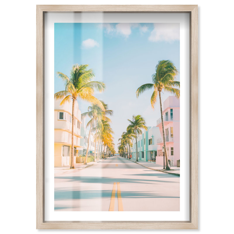 Palmier Parkway Shadowbox Print par Notoriart, Crème, crème, H 55 po x l 37 po