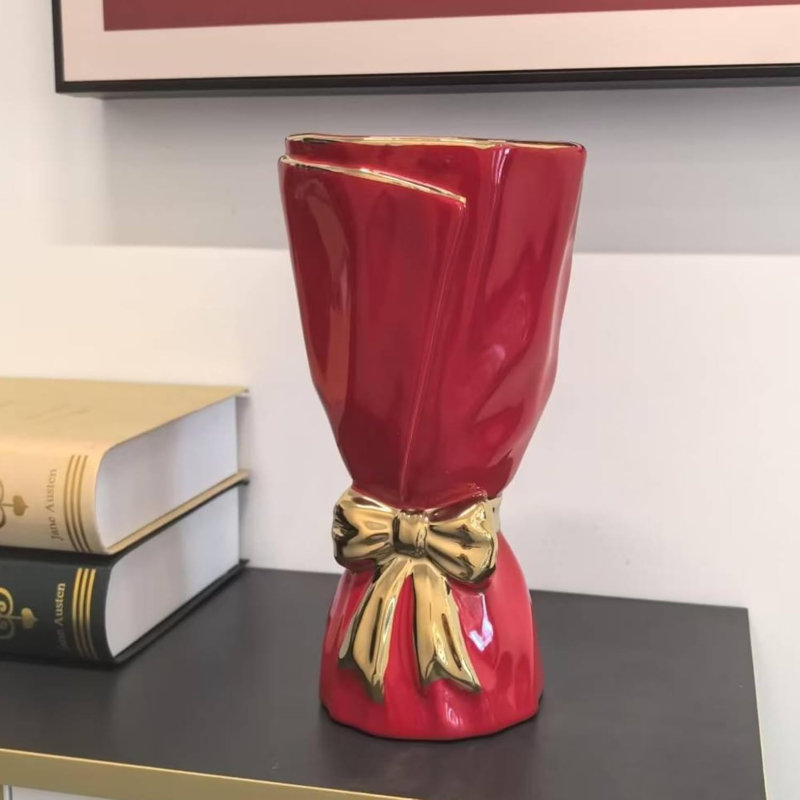 Vase en forme d'arc