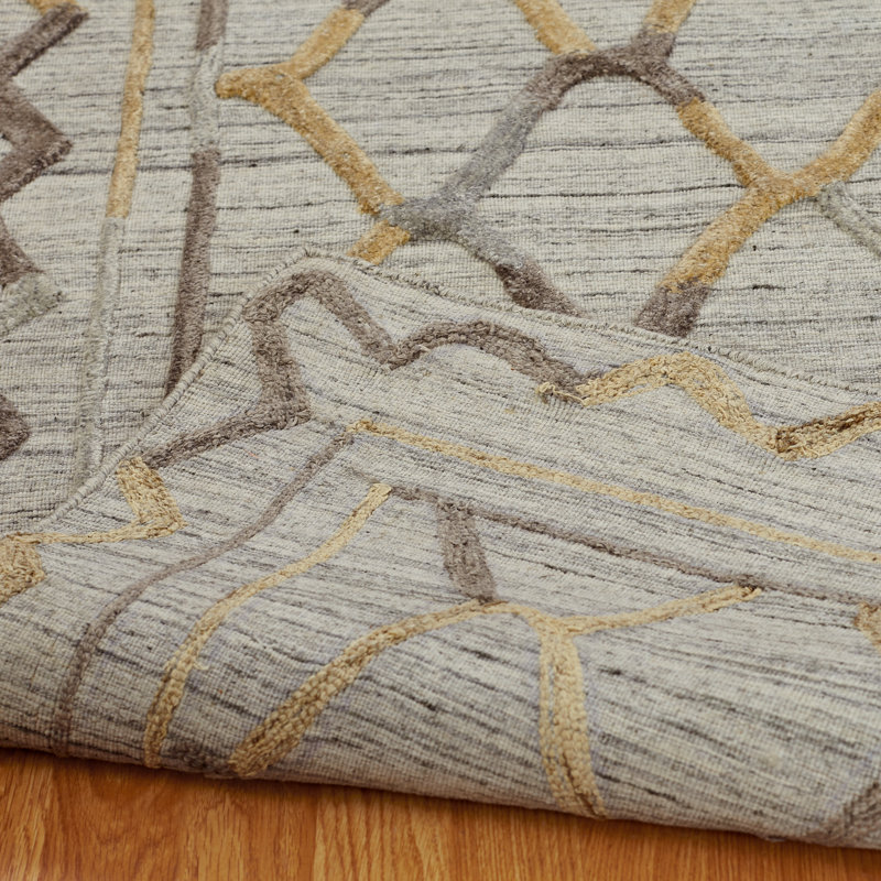 Tumlin Geometric Area Rug in Gray, Rectangle 2' x 3'